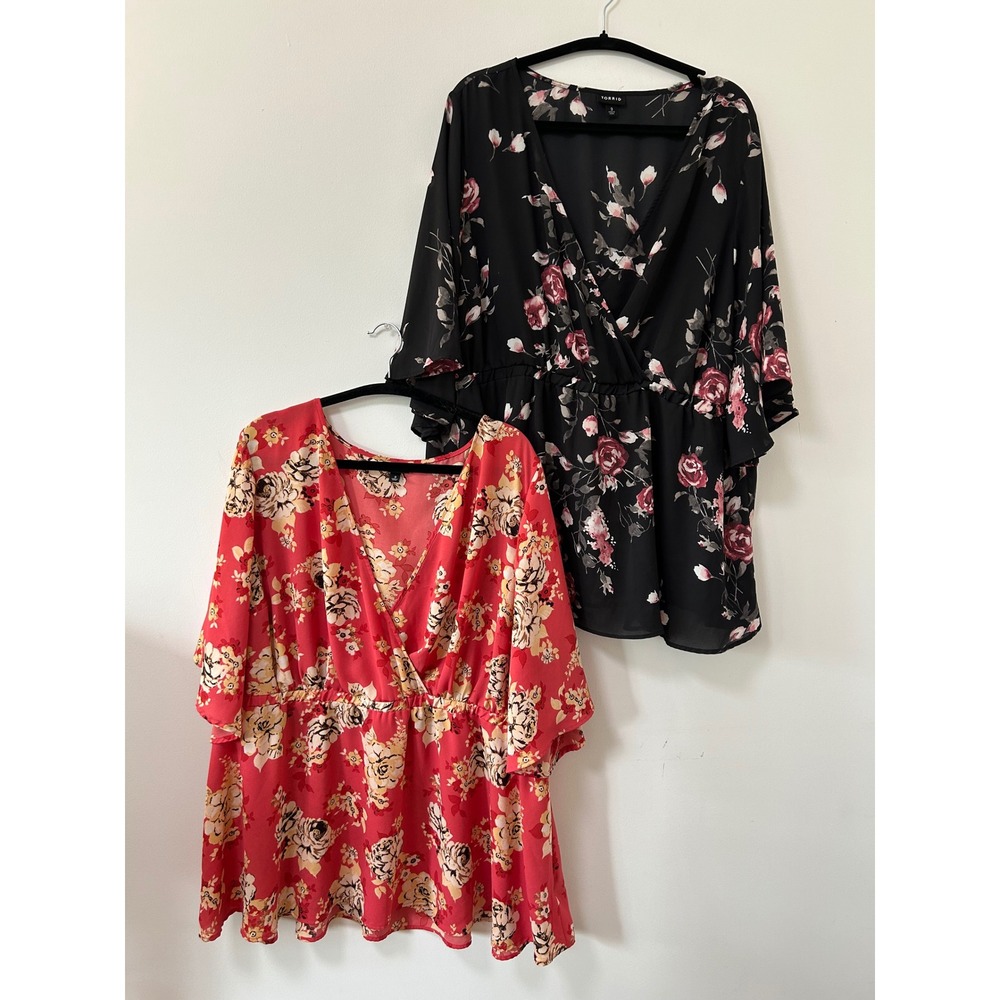 LOT 2 Torrid Floral Georgette Surplice Peplum Tops Women 3 Black Red Boho